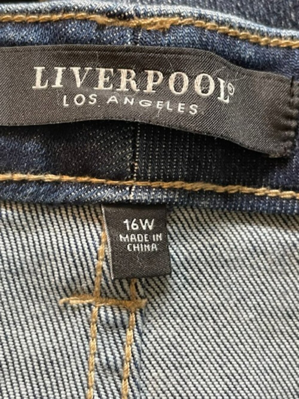Liverpool Charlie Stretch Denim Mid-Rise Crop Leg Wide Rolled Cuff Jeans 16W - Picture 10 of 10